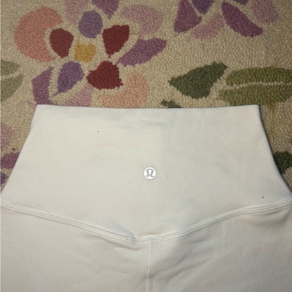 lululemon athletica Cream Bike Shorts - Picture 4 of 4